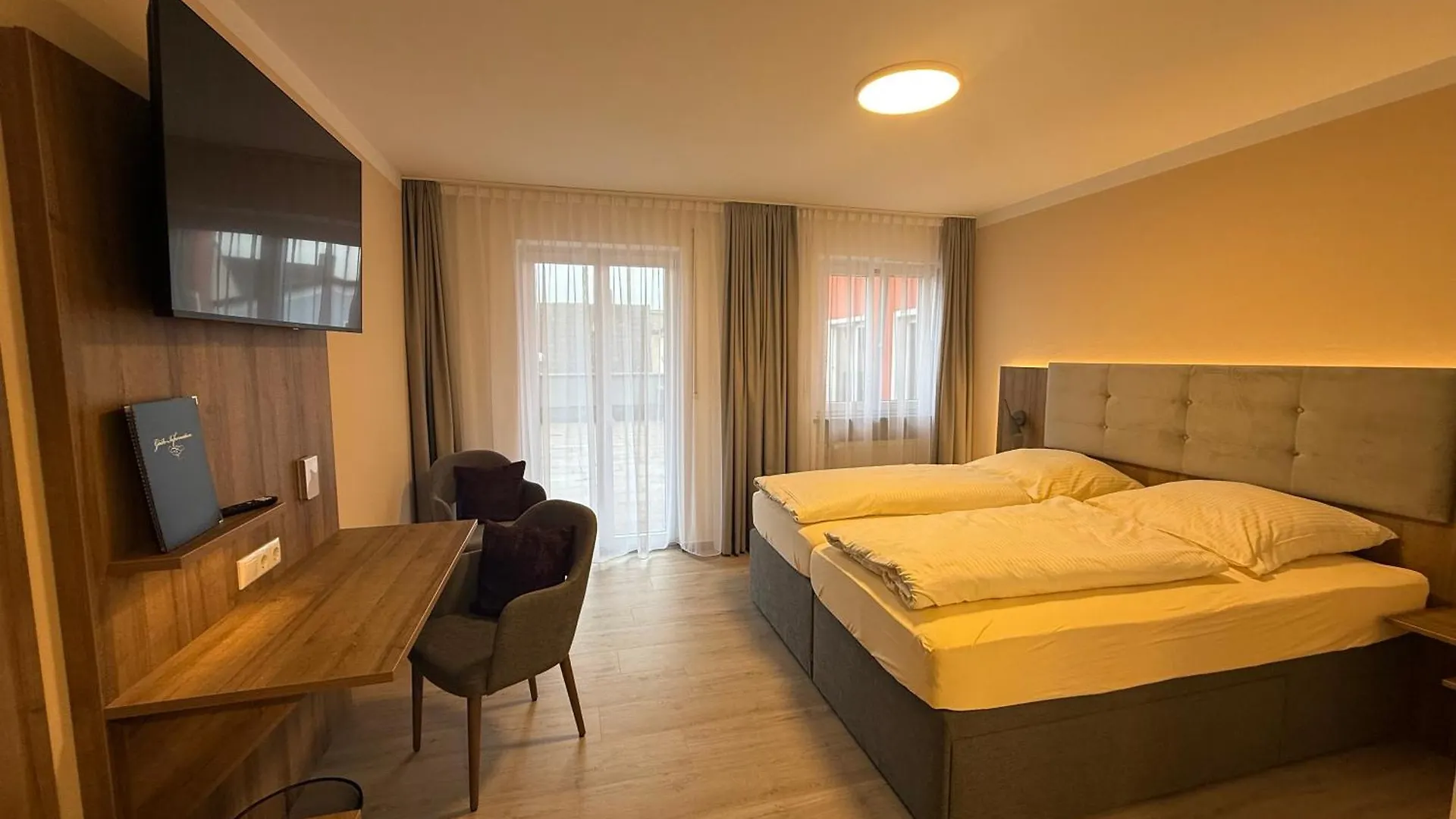 Hotel Zur Post Wellness Und Sporthotel Tännesberg